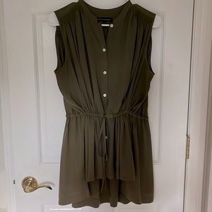 Banana Republic sleeveless blouse petite medium